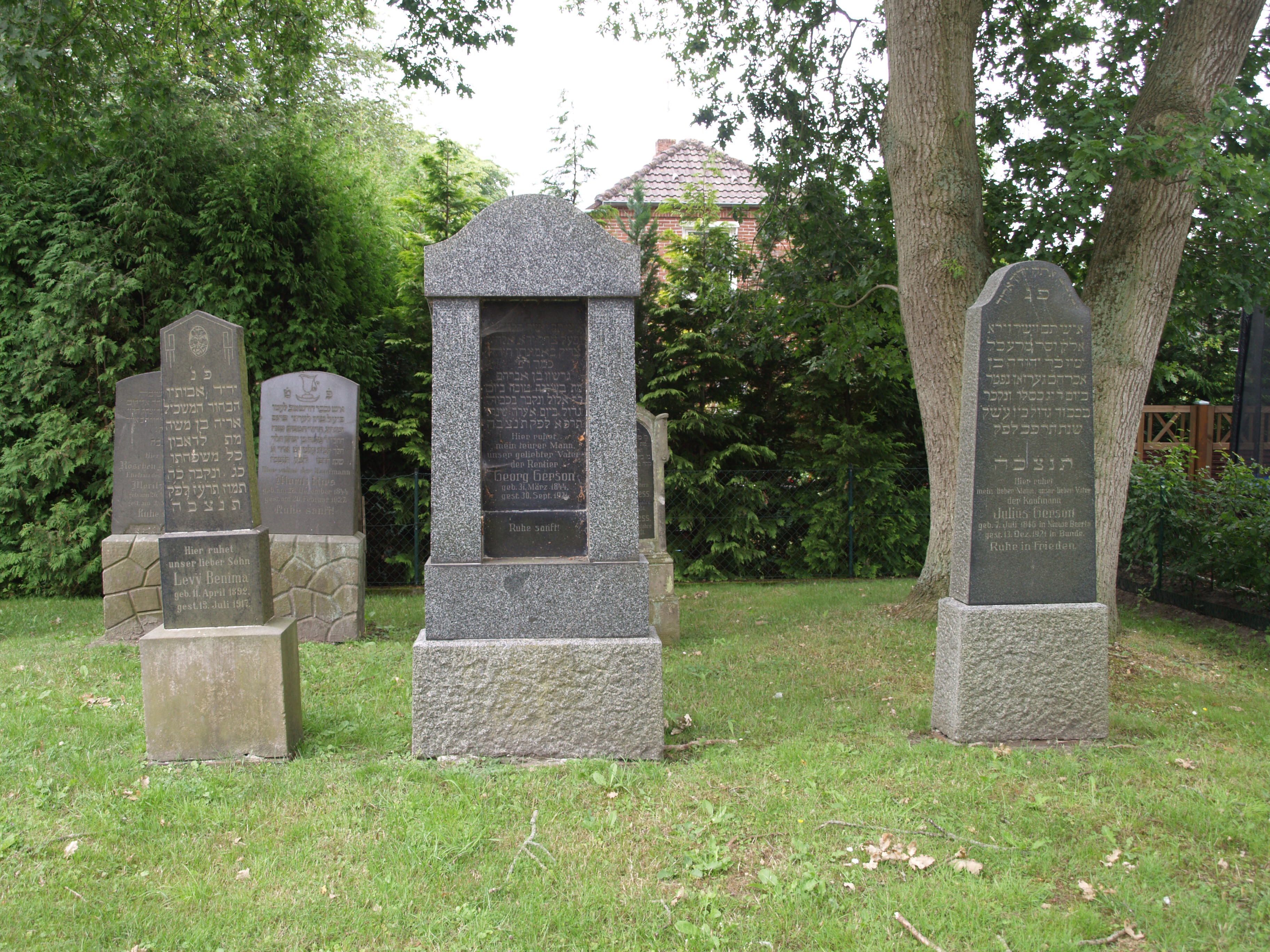 Der jüdische Friedhof in Bunde (Kreis Leer, Ostfriesland, Niedersachsen)